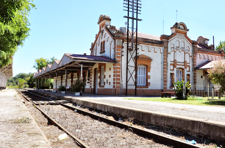 Estación de Ferrocarril, Municipio de Suipacha